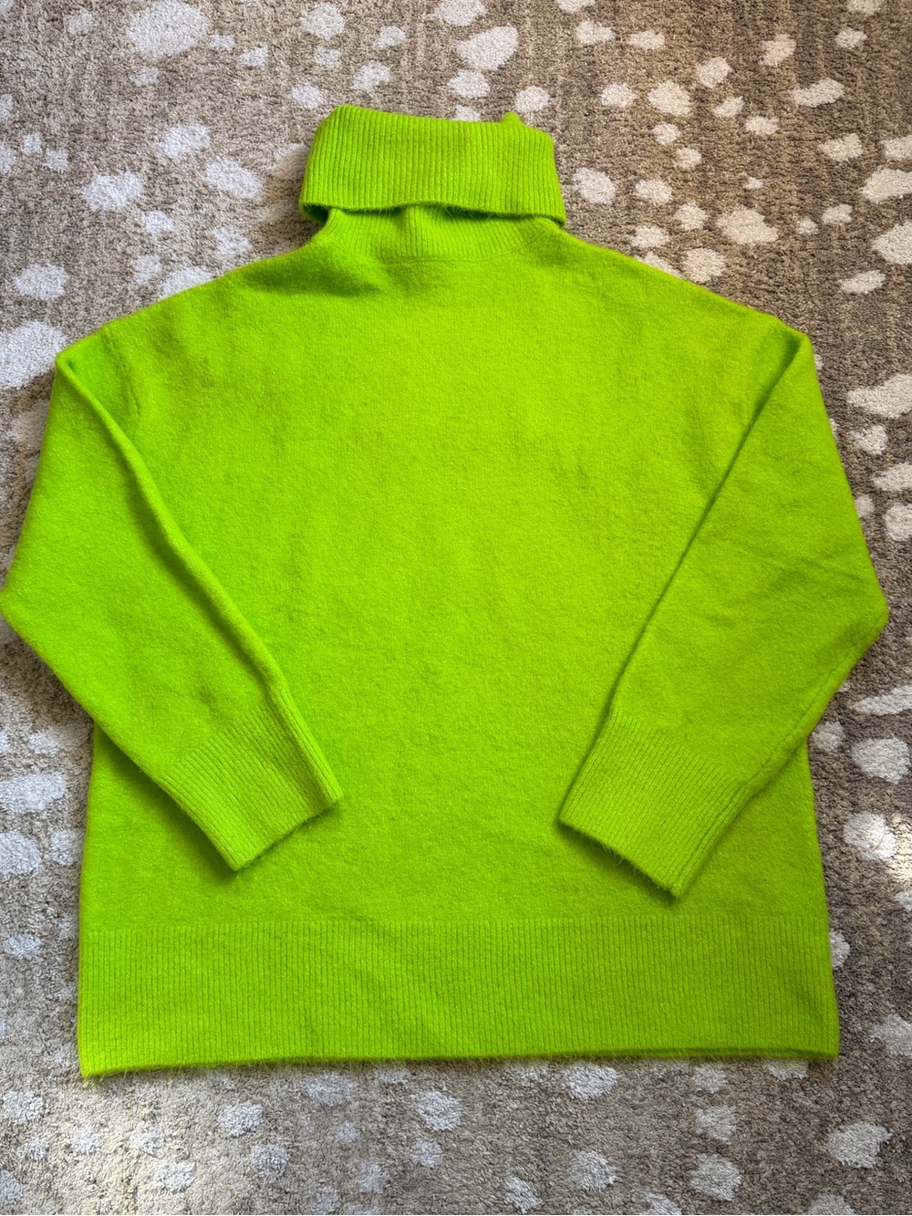 Oversized Zara Neon Green Sweater